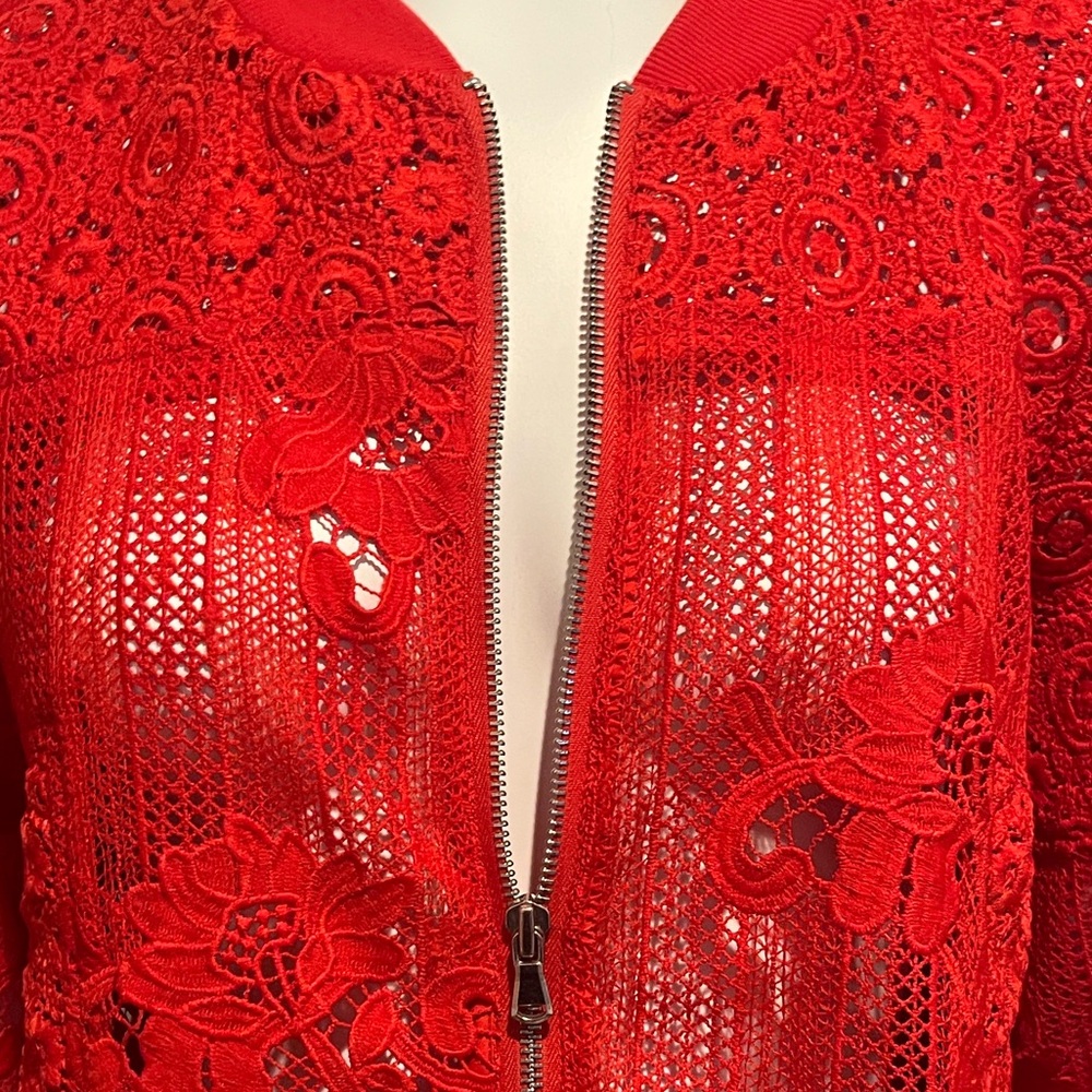 Red Lace Bomber Jacket CHICOS 1 zipper closure beautifully made
